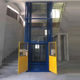 液压中欧（中国）货梯