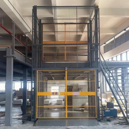 液压中欧（中国）货梯