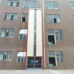 液压中欧（中国）货梯