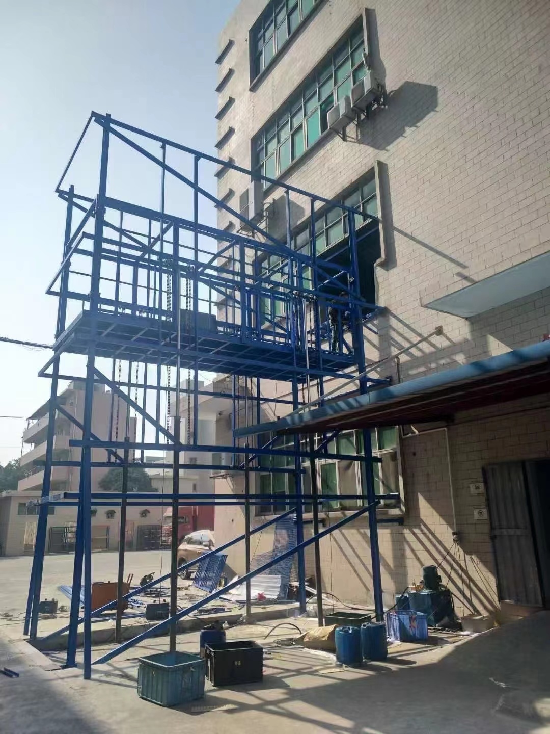 液压中欧（中国）货梯