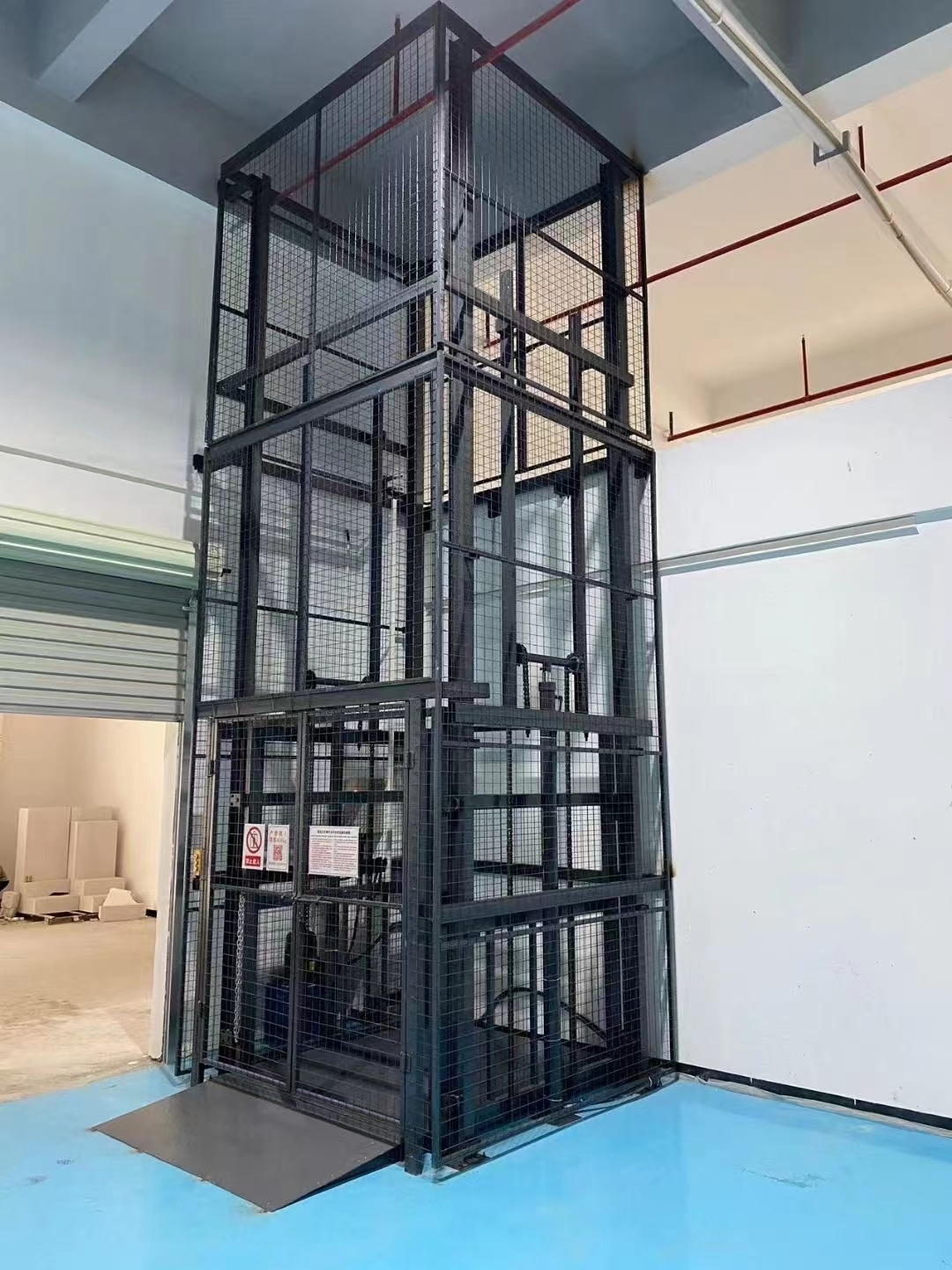 液压中欧（中国）货梯